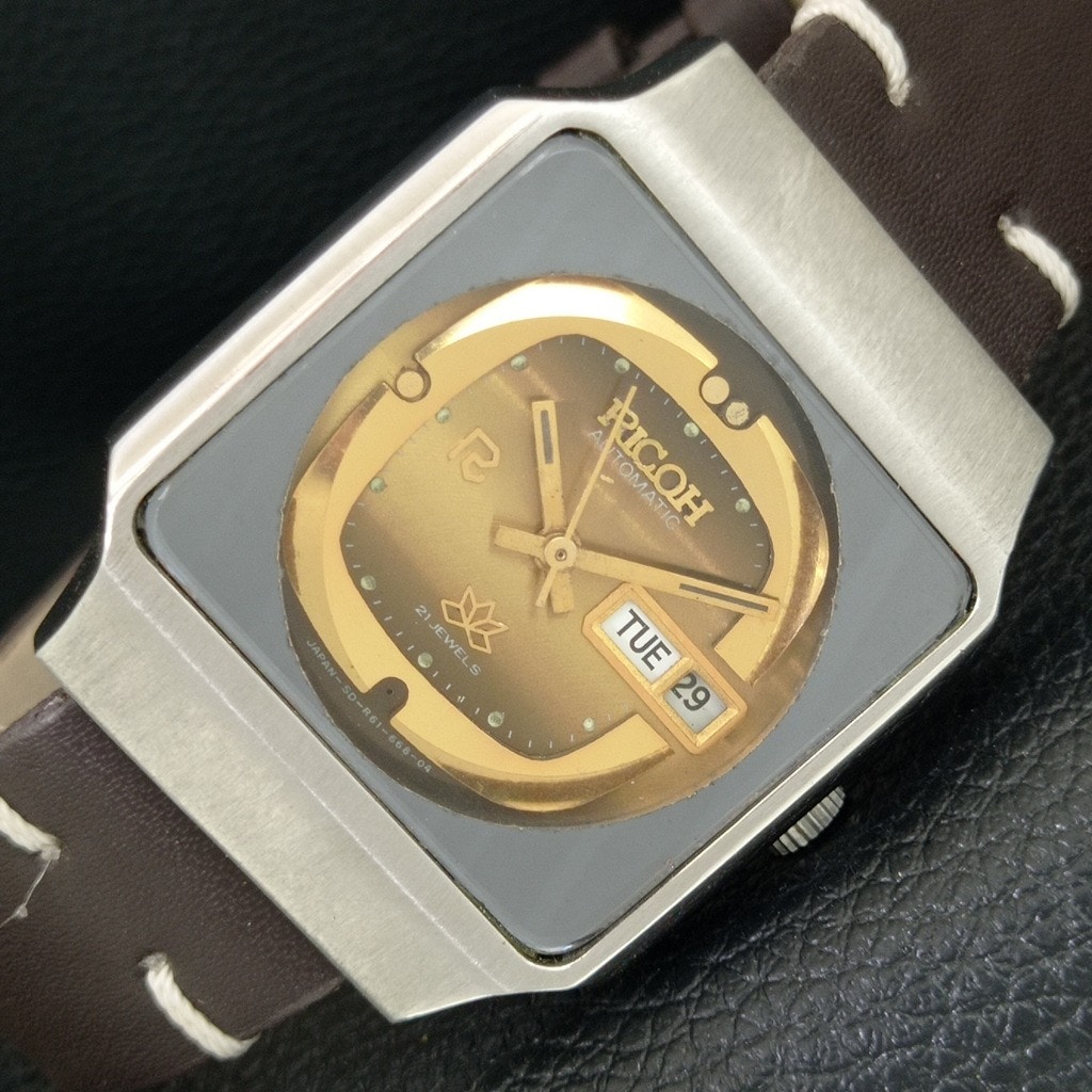 Vintage 1988 Ricoh Automatic Mens Silver Watch WDaydate  Gold Accents
